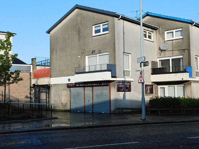 3 Bedroom Maisonette To Rent In St Helen's Place, Armadale, EH48