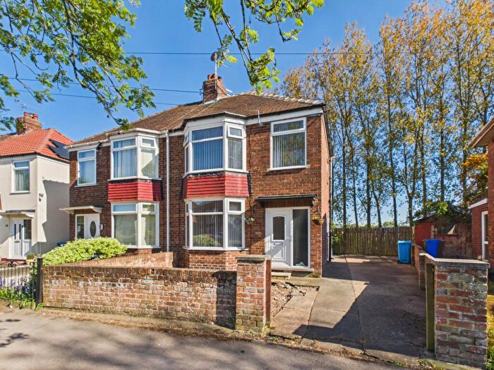 3 Bedroom Semi-Detached House For Sale In Buttfield Road, Hessle, HU13