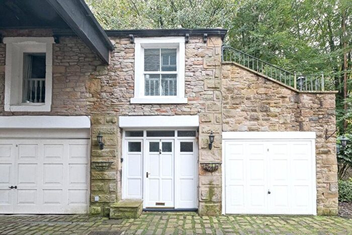 2 Bedroom Apartment For Sale In King Street, Whalley, Clitheroe, Lancashire, BB7