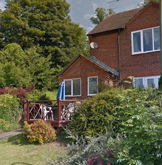 1 Bedroom Maisonette To Rent In Leaver Road, Henley-On-Thames, Oxfordshire, RG9