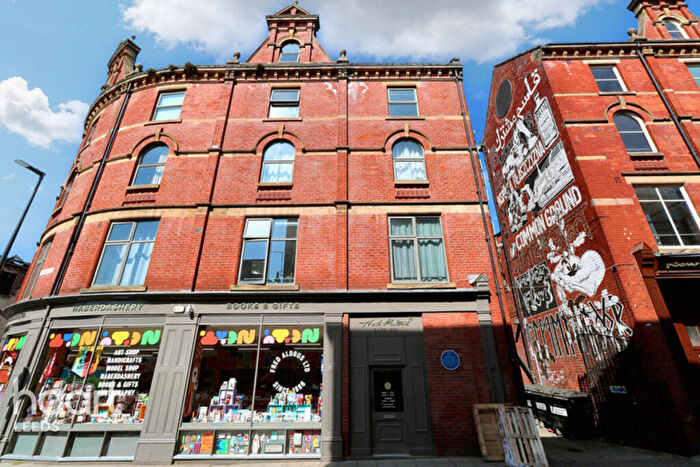 2 Bedroom Flat For Sale In Kirkgate, Leeds, LS2