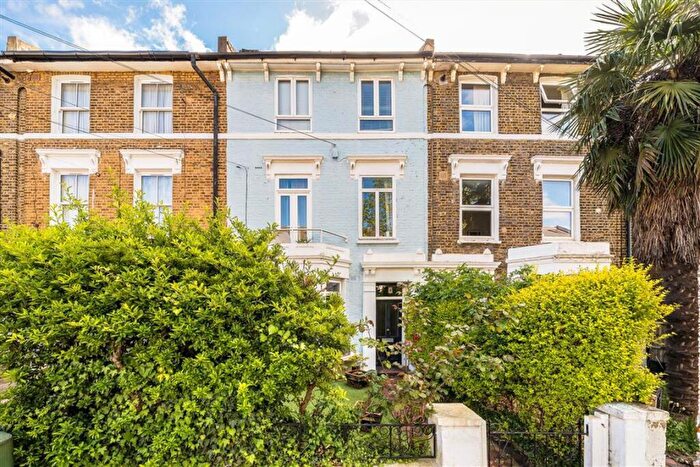 2 Bedroom Flat For Sale In Endwell Road, New Cross, SE4
