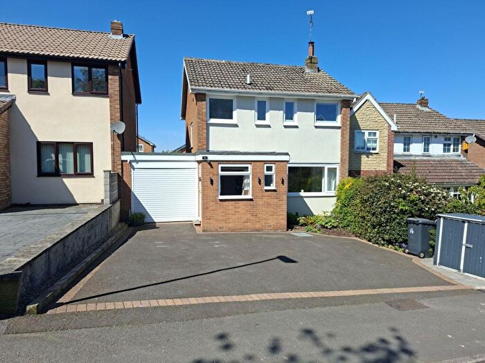 3 Bedroom Detached House For Sale In Townend Lane, Deepcar, S36