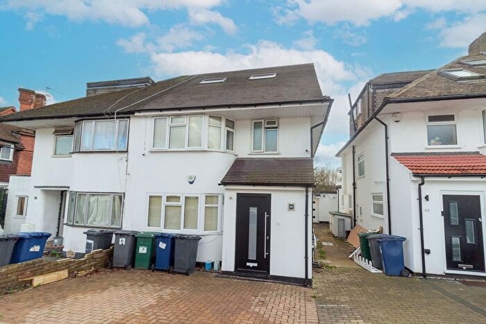 5 Bedroom Detached House To Rent In St. Margarets Road, Edgware, HA8