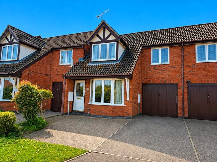 3 Bedroom Terraced House For Sale In Moorhen Way, Buckingham, MK18