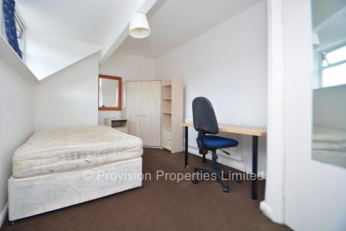6 Bedroom End Of Terrace House To Rent In Woodsley Road, Hyde Park, Leeds, LS3