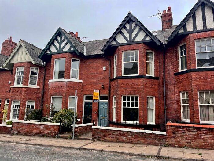 4 Bedroom Property To Rent In Wentworth Road, York, YO24