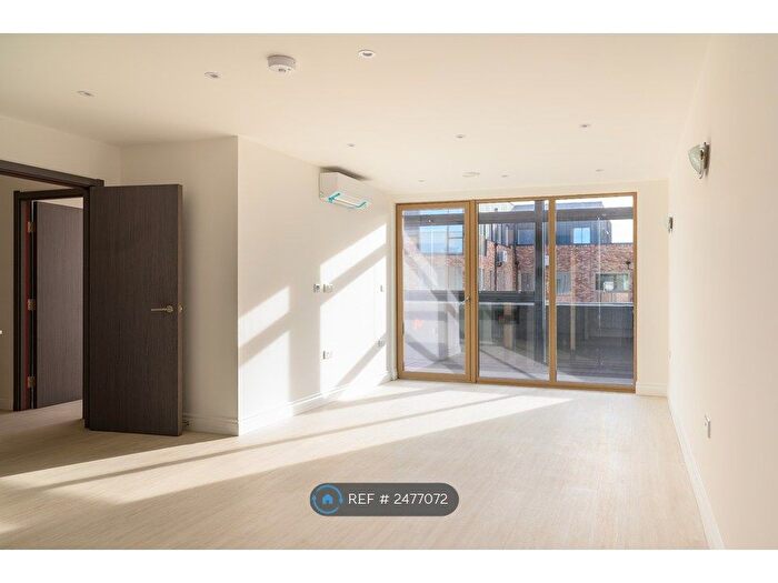 1 Bedroom Flat To Rent In Staines Road, Hounslow, TW4