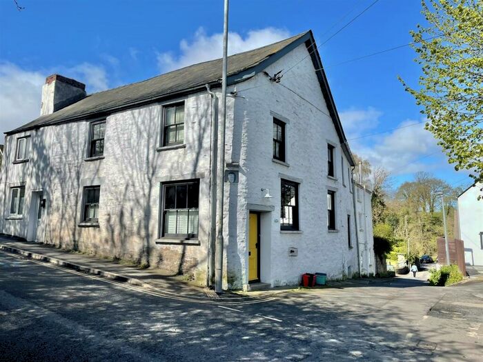 4 Bedroom House For Sale In Wyeford Road, Hay-On-Wye, Hereford, HR3