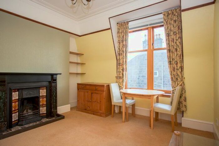 1 Bedroom Flat To Rent In Sunnybank Place, Aberdeen, AB24