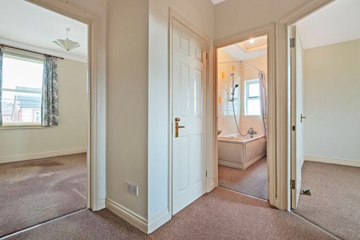 1 Bedroom Flat To Rent In Prestbury Road, Cheltenham, Gloucestershire, GL52