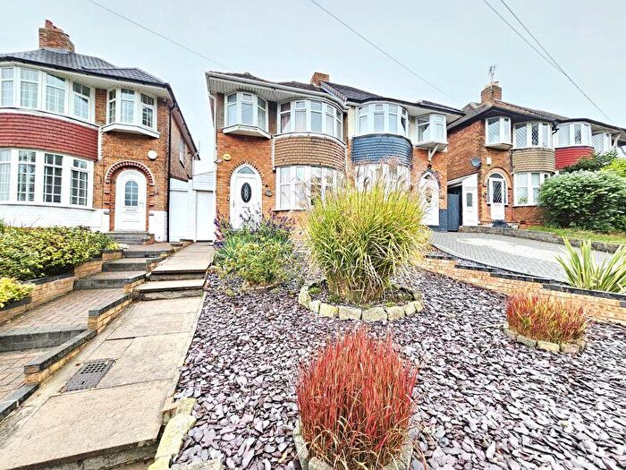 3 Bedroom Semi-Detached House For Sale In College Road, Sutton Coldfield, B73