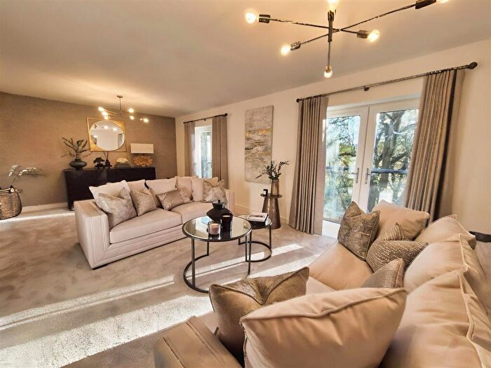 5 Bedroom Detached House For Sale In Calder Mews, Greetland, HX4