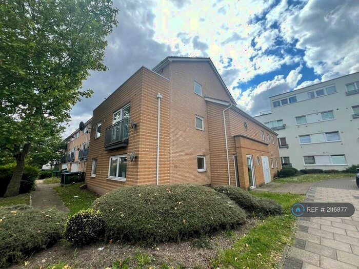 1 Bedroom Flat To Rent In Miles Drive, London, SE28
