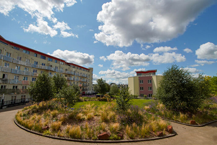 1 Bedroom Flat To Rent In The Crescent, Hannover Quay, BS1