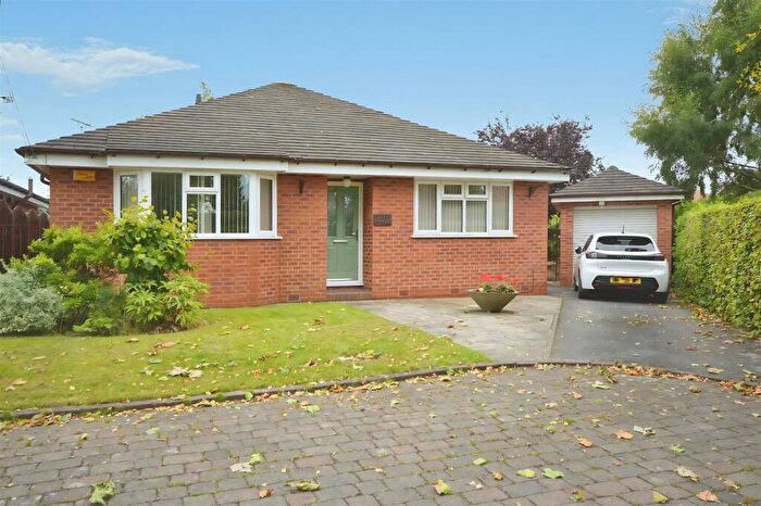 3 Bedroom Bungalow To Rent In Twemlow Avenue, Sandbach, CW11