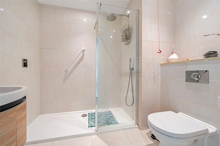 1 Bedroom Flat For Sale In Courtland Road, Paignton, Devon, TQ3