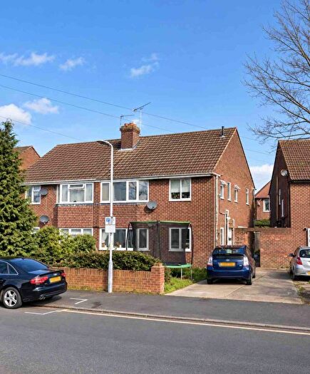 2 Bedroom Flat To Rent In West End Lane, Hayes, UB3
