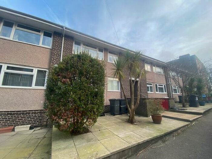 2 Bedroom Apartment To Rent In Bellevue Crescent, Bristol, BS8