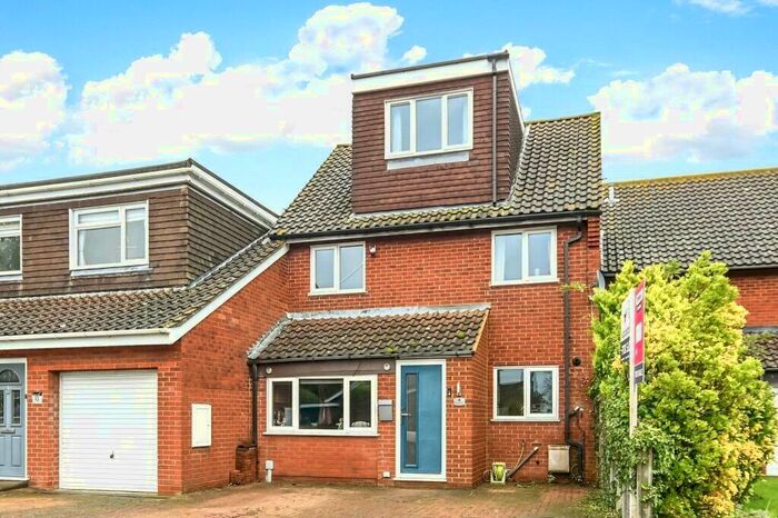 4 Bedroom House For Sale In Stratford Way, Bedford, Bedfordshire, MK43