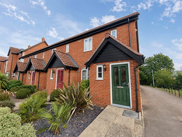 2 Bedroom Semi-Detached House To Rent In Blue Boar Lane, Norwich, NR7