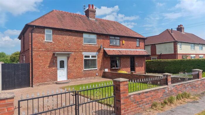 3 Bedroom Semi-Detached House To Rent In Overway, Winsford, CW7