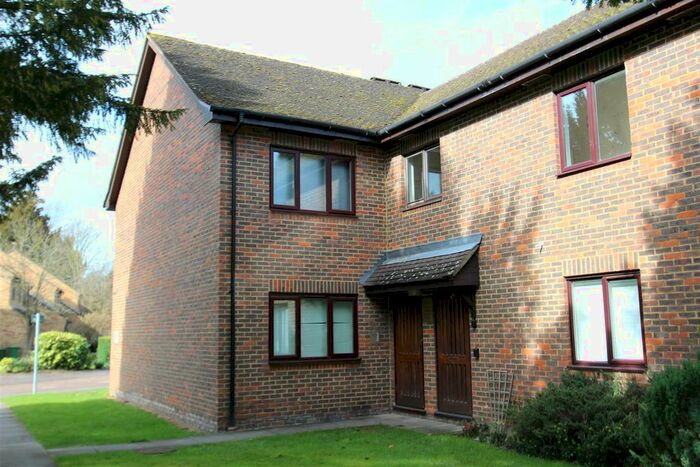 1 Bedroom Flat To Rent In Pepys Close, Ickenham, Uxbridge, UB10