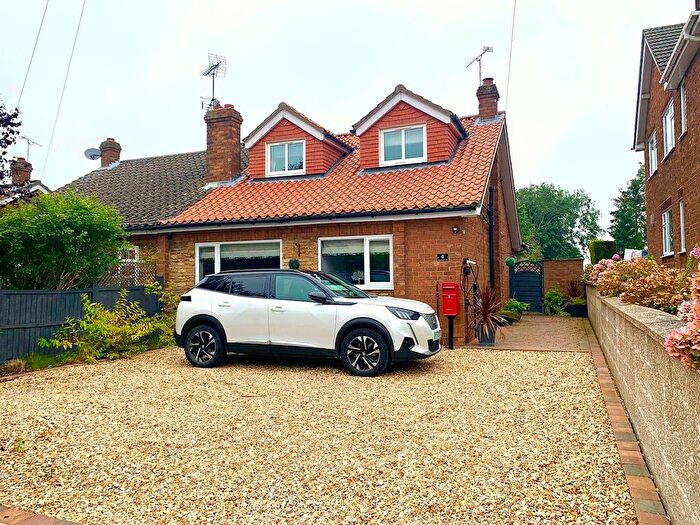 3 Bedroom Semi-Detached House For Sale In Blacksmiths Lane, Harmston, Lincoln, LN5