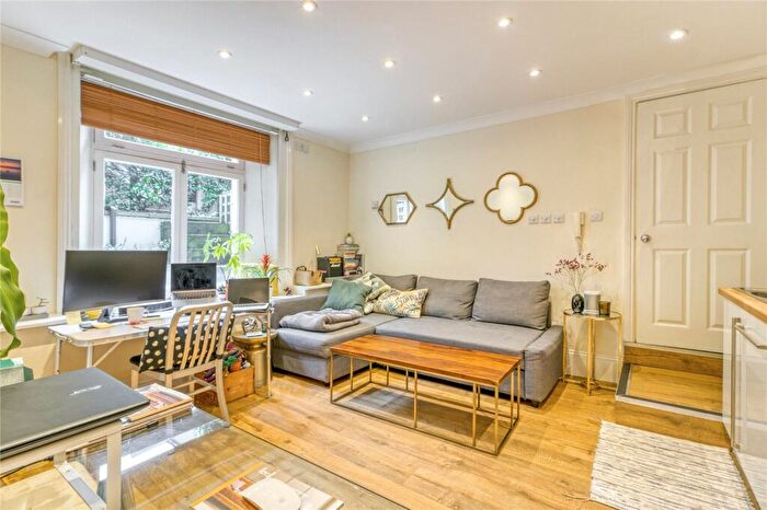 1 Bedroom Flat To Rent In Denning Road, Hampstead, NW3