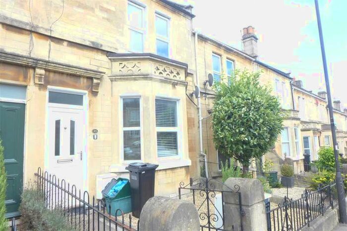 4 Bedroom Terraced House To Rent In Lyndhurst Road, Oldfield Park, Bath, BA2