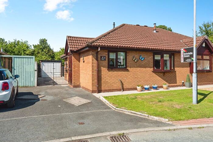 2 Bedroom Bungalow For Sale In Charlock Avenue, Westhoughton, Bolton, Greater Manchester, BL5