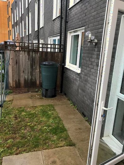 Studio To Rent In Crossness Road, Barking, Essex, IG11