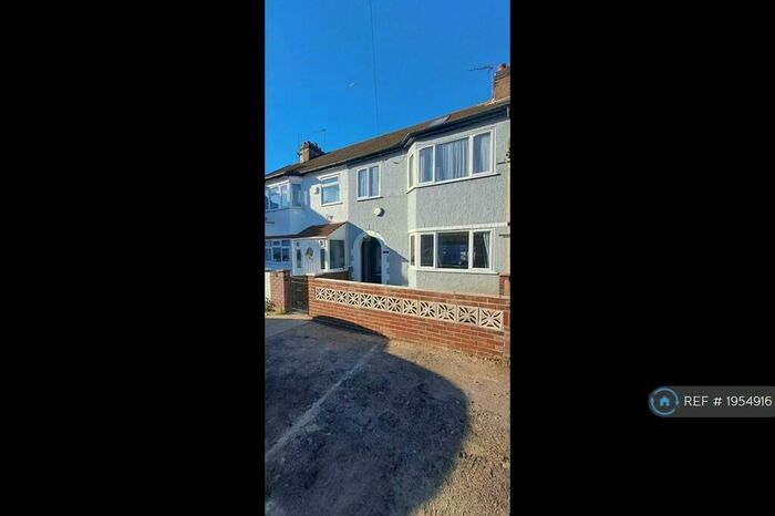 3 Bedroom Terraced House To Rent In Montagu Road, London, N18