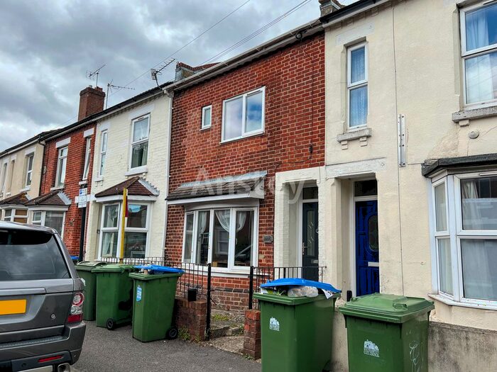 4 Bedroom Semi-Detached House To Rent In Berkeley Road, Southampton, SO15