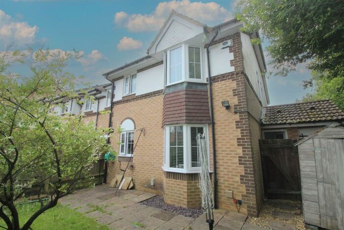 1 Bedroom House To Rent In Goddard Close, Maidenbower, Crawley, West Sussex., RH10