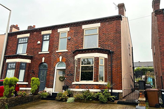 3 Bedroom Semi-Detached House For Sale In Station Road, Woodley, SK6
