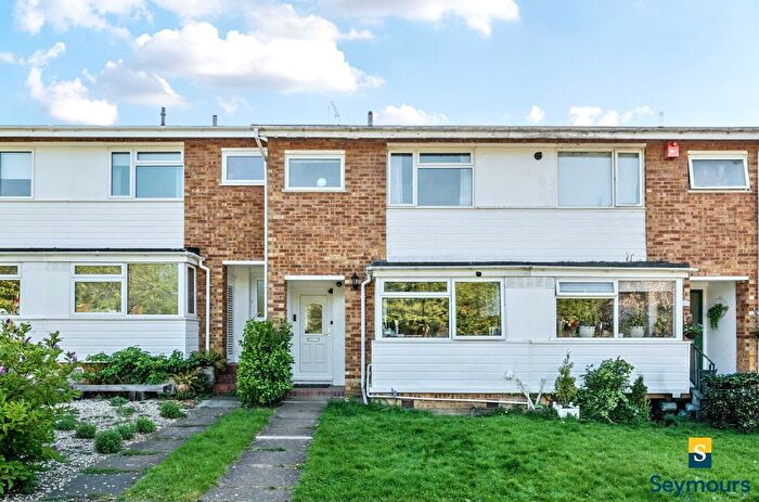 2 Bedroom Terraced House For Sale In Guildford, Surrey, GU1