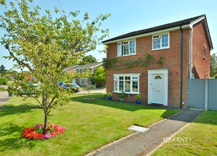 3 Bedroom Detached House For Sale In Mountjoy Close, Wimborne, Dorset, BH21