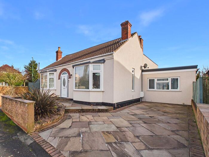 3 Bedroom Detached Bungalow For Sale In Sunnydale Road, Nottingham, NG3