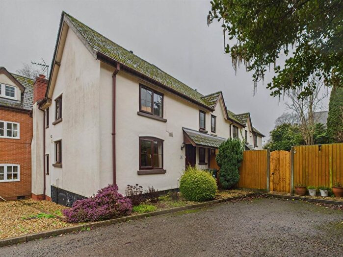 3 Bedroom Semi Detached House For Sale In Grundys Lane, Malvern, WR14