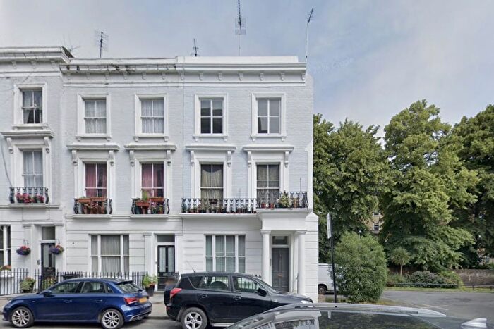 2 Bedroom Flat For Sale In Amberley Road, London, W9