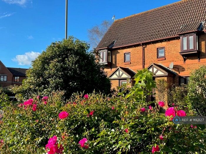 1 Bedroom End Of Terrace House To Rent In Abinger Way, Guildford, GU4