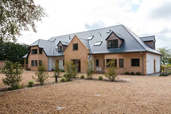 2 Bedroom Apartment To Rent In Lansdown Court, BA1