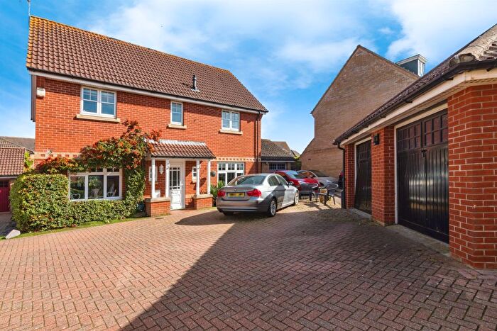 4 Bedroom Detached House For Sale In Yewdale, Carlton Colville, Lowestoft, NR33