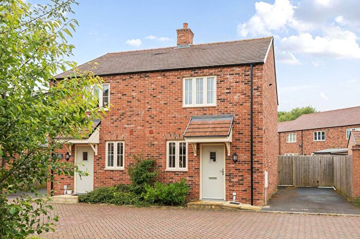 2 Bedroom Semi-Detached House To Rent In Flanders Close, Bicester, OX26