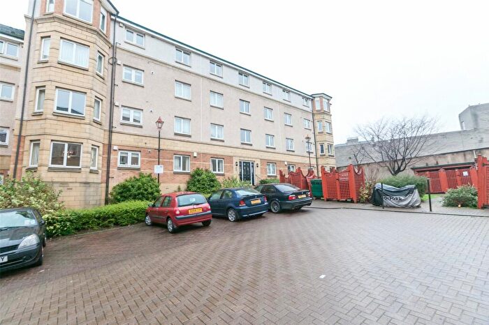 2 Bedroom Flat To Rent In Easter Dalry Road, Edinburgh, EH11
