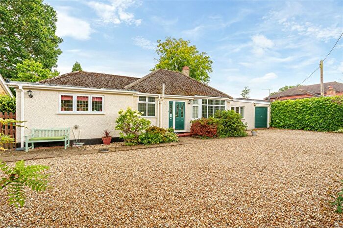 3 Bedroom Bungalow For Sale In Woodlands Avenue, Winnersh, Wokingham, Berkshire, RG41
