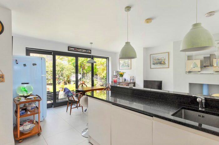 3 Bedroom Terraced House For Sale In Darnell Road, Trinity, EH5