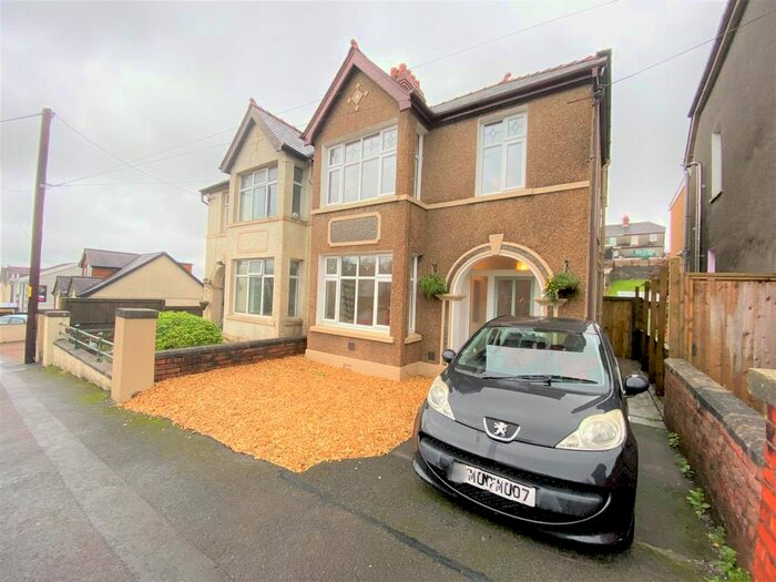 3 Bedroom Property To Rent In Caerbryn Road, Penygroes, Llanelli, SA14