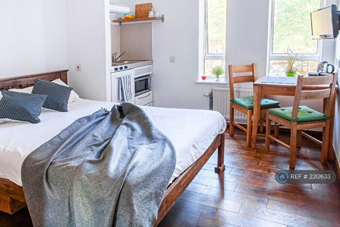 Studio To Rent In Mapesbury Lodge, London, NW2